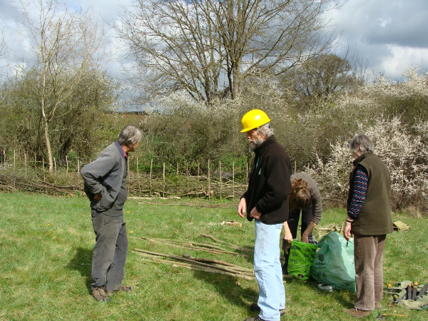 Volunteers prepare to start task